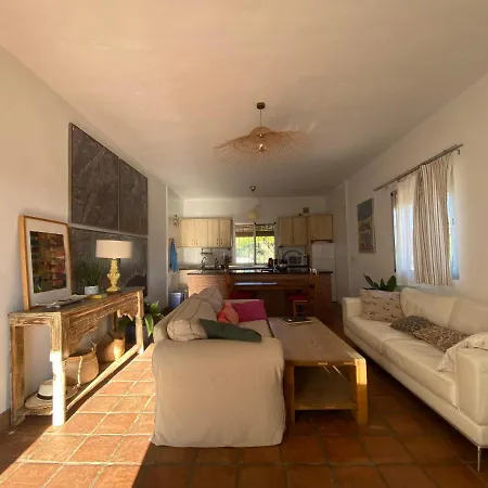 Villa La Higuera