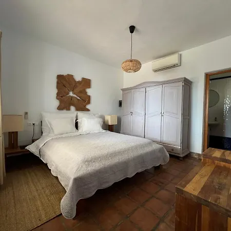 Villa La Higuera